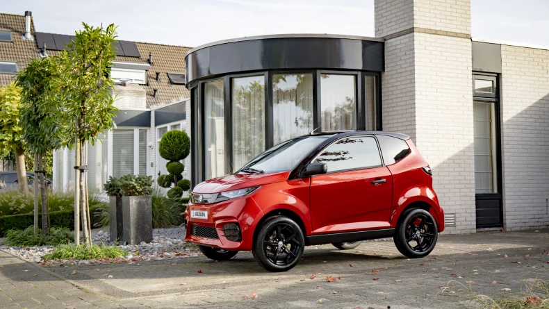 AIXAM Mopedbil City 34AV_RED_ECITSPO_PNG (2).jpg