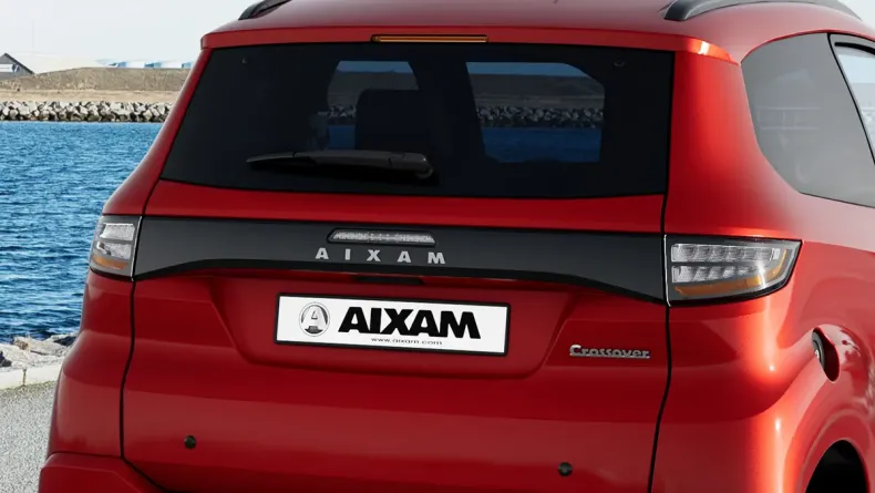 AIXAM Mopedbil Crossover CROPRE_RED_34AR_JPG.jpg