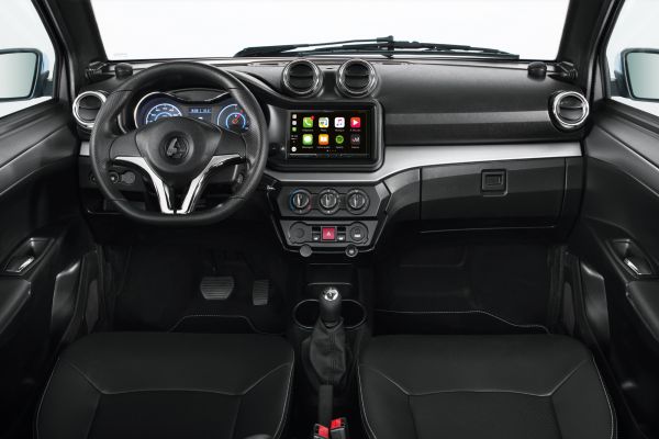 AIXAM Mopedbil Coupé MULTIA_DETZ_INTE_PremiumTdBAlu7pouces AppleCar.jpg