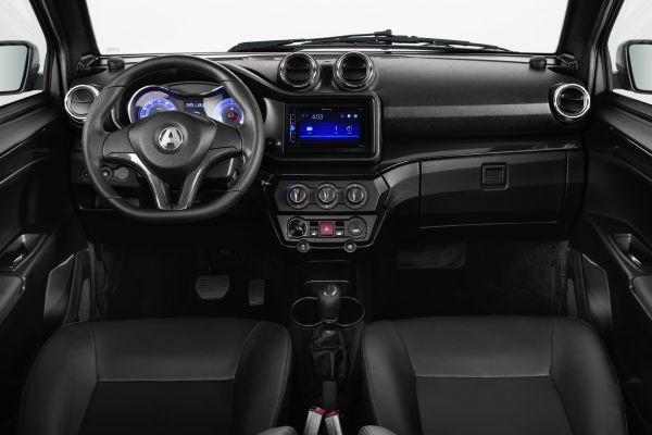 AIXAM Mopedbil e Coupé Kolfiber interiör