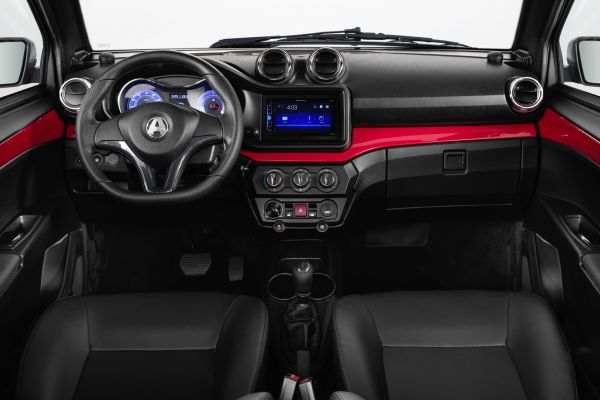 AIXAM Mopedbil Coupé Aixam Mopedbil - Instrumentpanel med karossfärgade inlägg